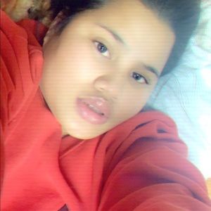 Meet your Posher, Esther